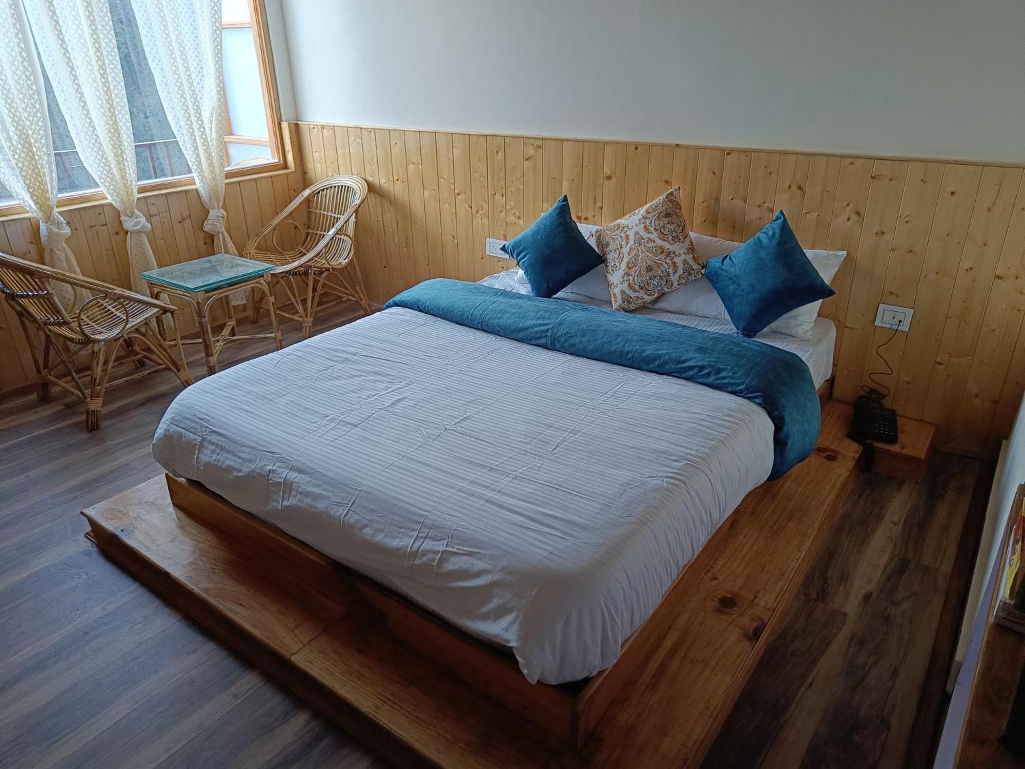Trimounts-A Boutique Hotel & Wellnes Center In Tirthan Valley Banjar Exterior photo